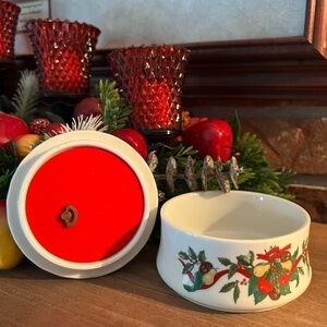 Rare Melodies Heritage House Silent Night Musical Porcelain Collector Edition.